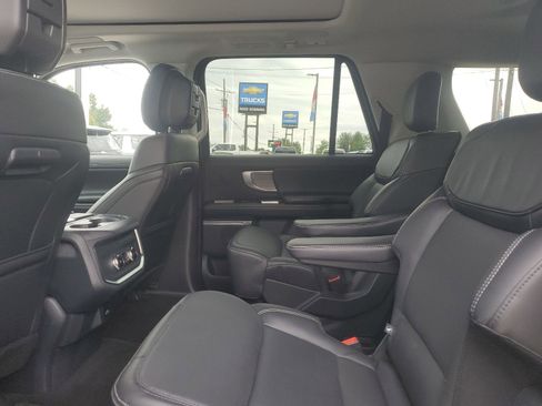 Used 2026 Ford Expedition Max Platinum w/ Driver's Package AWD/4WD image 12
