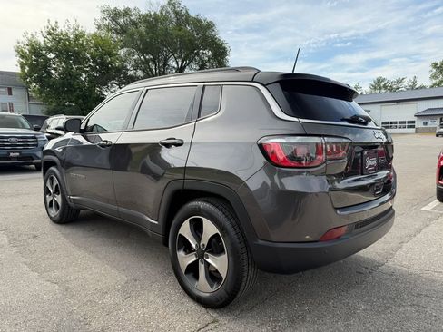 Used 2018 Jeep Compass Latitude w/ Popular Equipment Group FWD image 7