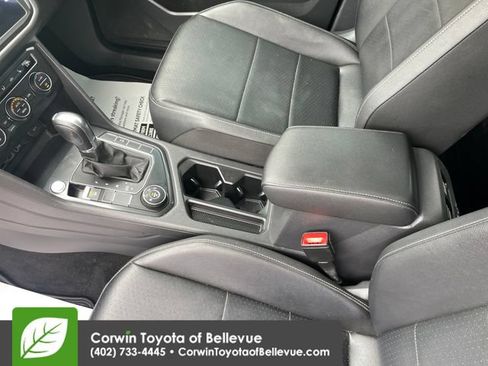 Used 2019 Volkswagen Tiguan SE w/ Panoramic Sunroof Package AWD/4WD image 44