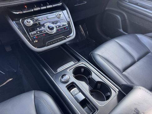 Used 2022 Lincoln Corsair FWD image 28