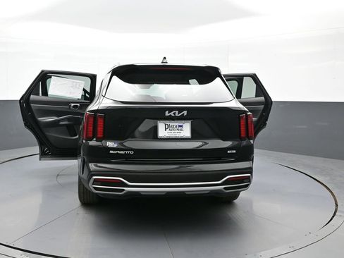 Certified 2023 Kia Sorento EX image 49