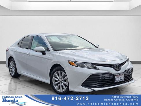 Used 2019 Toyota Camry LE w/ Convenience Package FWD image 1