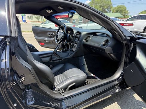 Used 2004 Chevrolet Corvette Z06 w/ Memory Package RWD image 17