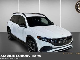 Used 2023 Mercedes-Benz EQB 300 4MATIC w/ AMG Night Package video 1