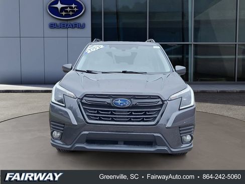 Used 2022 Subaru Forester Premium AWD/4WD image 2