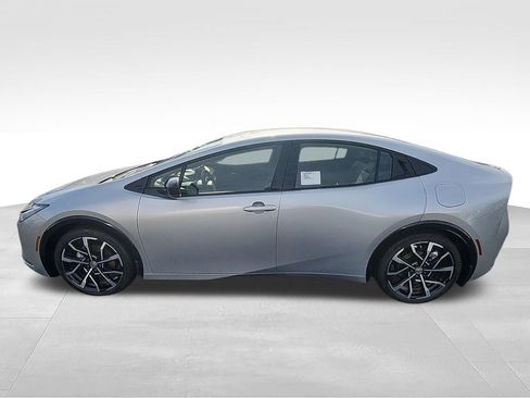New 2026 Toyota Prius Plug-In Hybrid FWD image 5