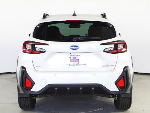 Certified 2025 Subaru Crosstrek 2.5i Limited w/ Crosstrek Mirror Package image 8