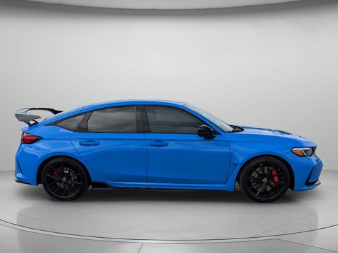 Used 2023 Honda Civic Type R image 9