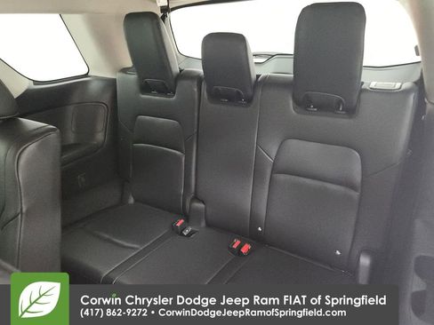 Used 2025 Nissan Pathfinder SL image 30