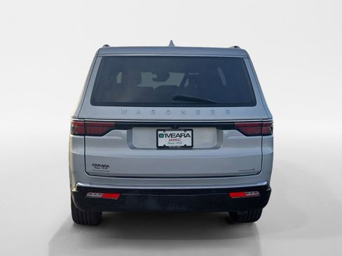 Used 2022 Jeep Wagoneer Series II w/ Premium Group I image 5