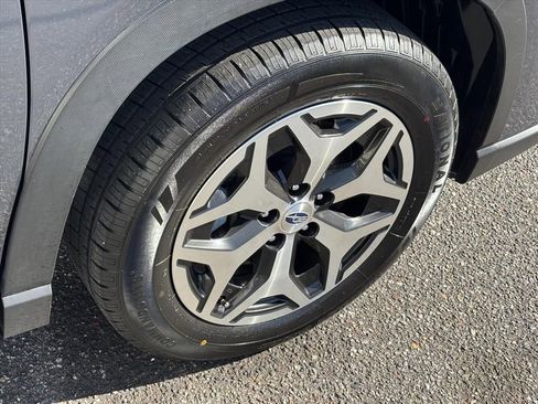 Used 2024 Subaru Forester Premium image 28