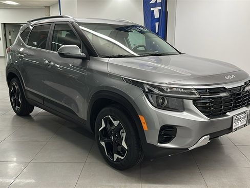 New 2025 Kia Seltos EX image 1