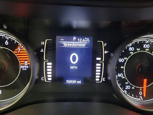 Used 2019 Jeep Cherokee Latitude Plus w/ Cold Weather Group AWD/4WD image 23