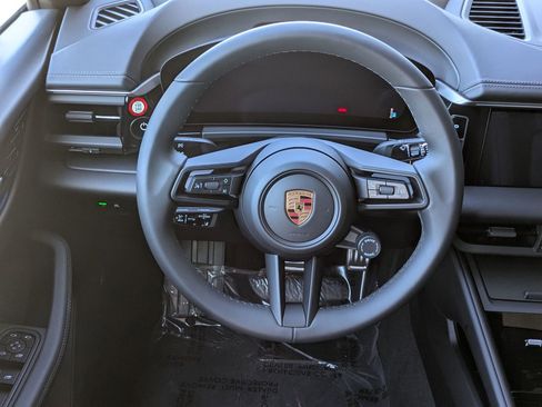 New 2025 Porsche Macan 4S Electric image 16