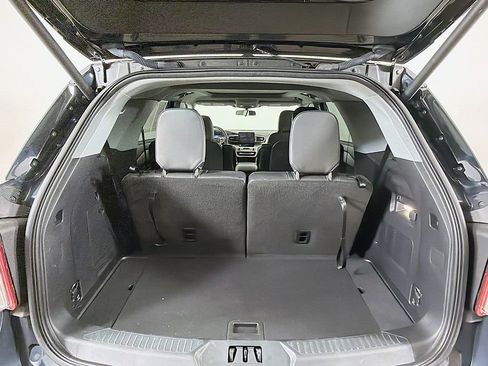 Used 2023 Ford Explorer XLT w/ Equipment Group 202A image 14