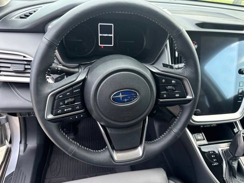 Used 2025 Subaru Outback Limited AWD/4WD image 14