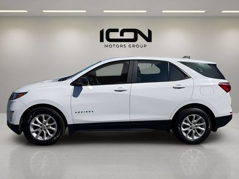 Used 2021 Chevrolet Equinox LS w/ LPO, Floor Liner Package FWD image 2
