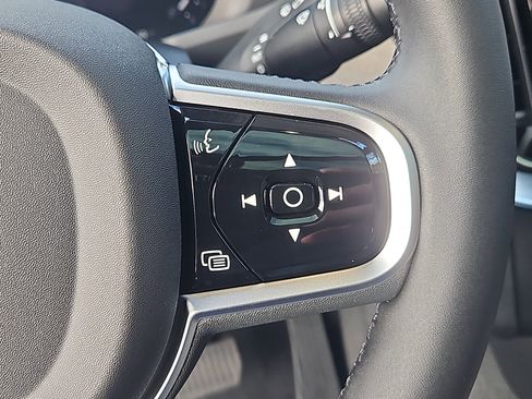 New 2026 Volvo XC90 B6 Plus w/ Protection Package Premier image 16