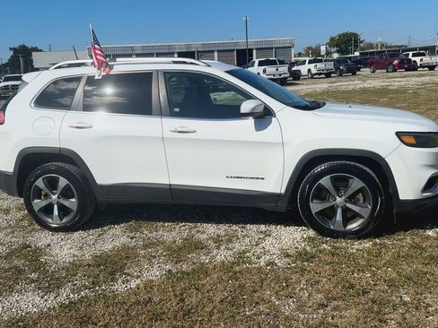 Certified 2019 Jeep Cherokee Limited image 10