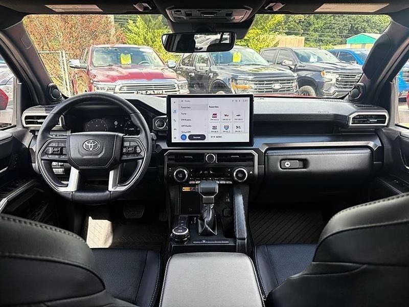 Used 2025 Toyota 4Runner Limited AWD/4WD image 45