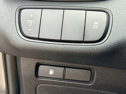 Used 2017 Kia Sorento FWD image 33