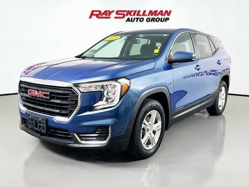 Used 2024 GMC Terrain SLE AWD/4WD image 3
