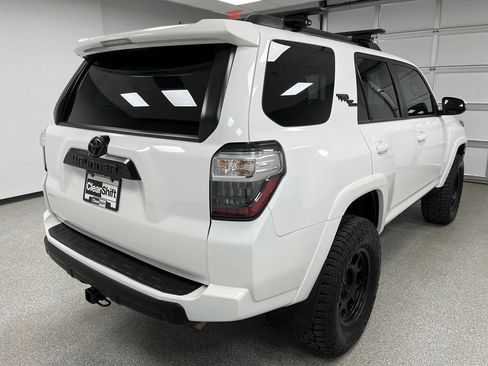 Used 2022 Toyota 4Runner TRD Off-Road Premium AWD/4WD image 10