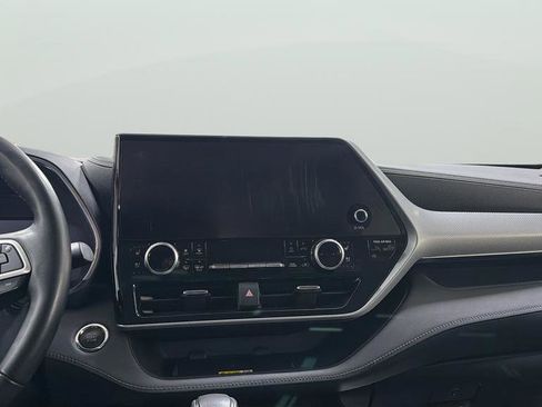 Used 2023 Toyota Highlander Platinum image 23