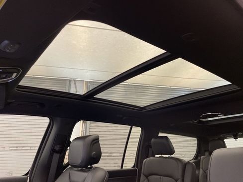 New 2026 Jeep Grand Wagoneer Summit AWD/4WD image 18