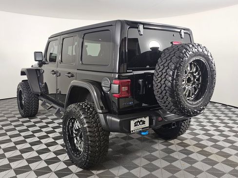 Used 2023 Jeep Wrangler Unlimited Rubicon 4xe w/ Cold Weather Group AWD/4WD image 5