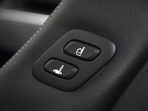 Used 2023 Genesis GV70 2.5T w/ Sport Prestige Package image 24