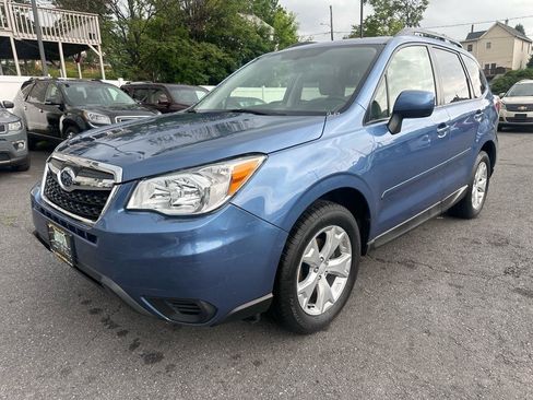 Used 2015 Subaru Forester 2.5i Premium w/ All-Weather Package AWD/4WD image 3