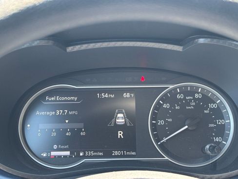 Used 2025 Nissan Versa SV FWD image 35
