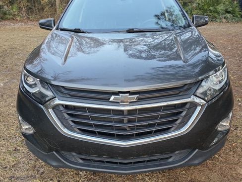 Used 2018 Chevrolet Equinox LT w/ Sun & Infotainment Package AWD/4WD image 2
