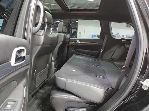 Used 2020 Jeep Grand Cherokee SRT AWD/4WD image 39