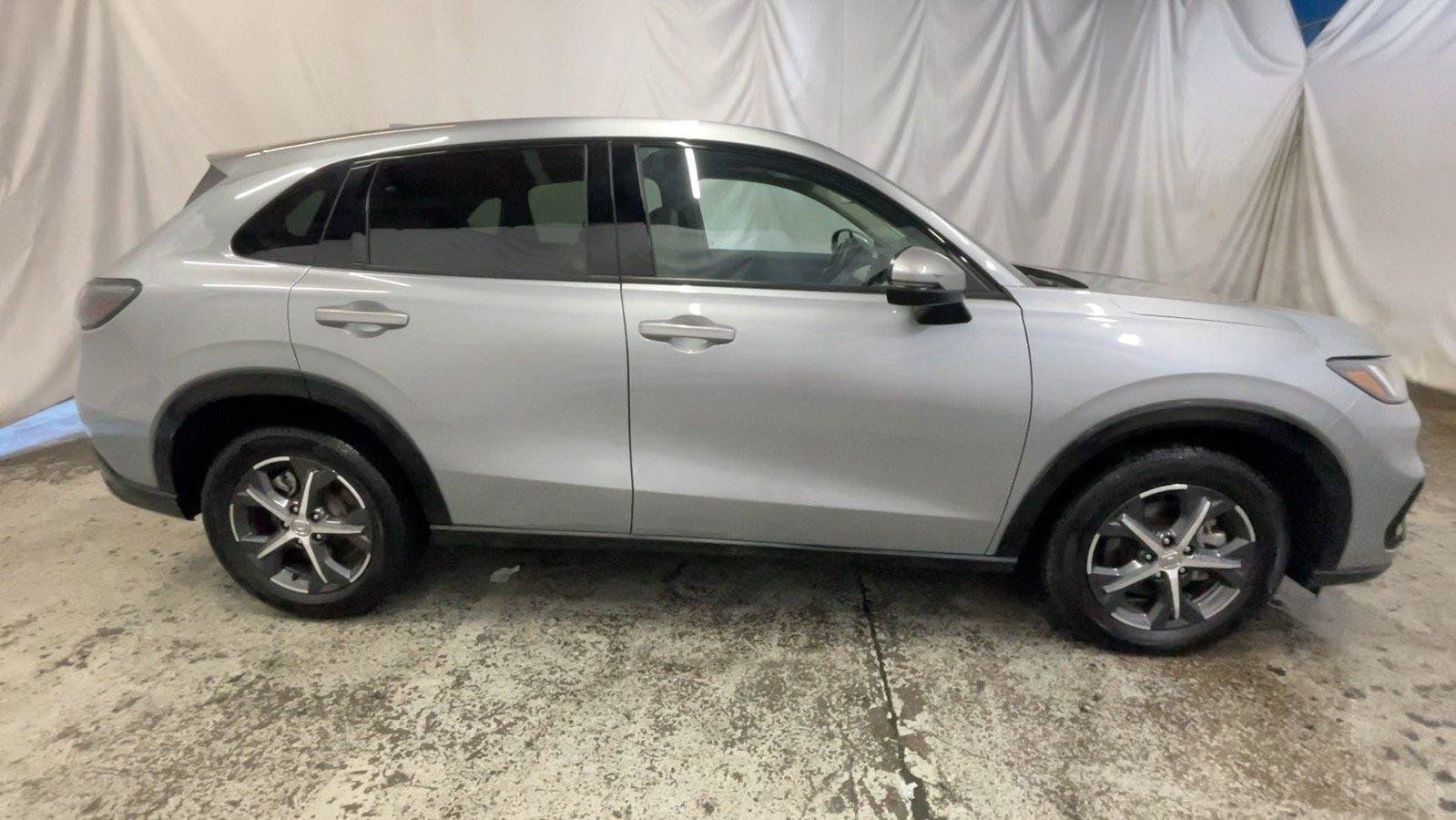 Used 2024 Honda HR-V EX-L image 5