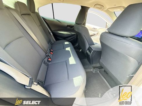 Used 2024 Toyota Corolla LE FWD image 27