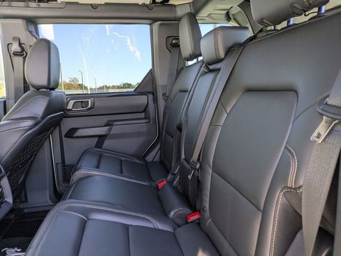 New 2025 Ford Bronco Badlands image 15