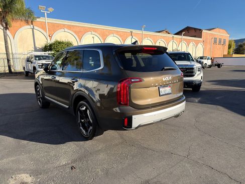 Used 2024 Kia Telluride S w/ S Sunroof Package image 6