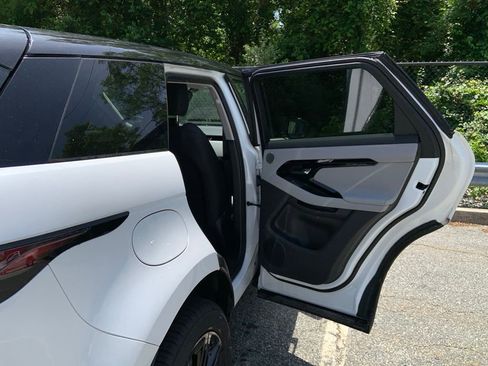 Certified 2024 Land Rover Range Rover Evoque Dynamic SE image 16