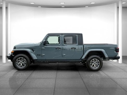 New 2026 Jeep Gladiator Sport AWD/4WD image 4