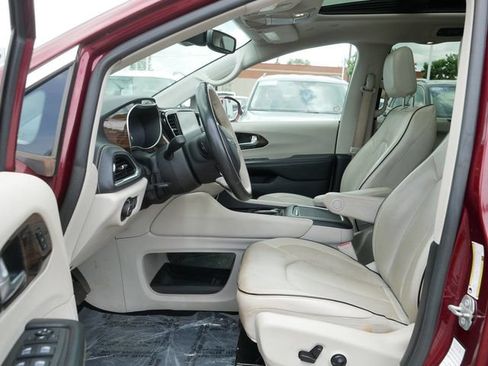 Used 2021 Chrysler Pacifica Limited w/ Premium & Safety Sphere Group AWD/4WD image 13