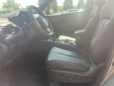 Used 2025 Subaru Forester Touring AWD/4WD image 14