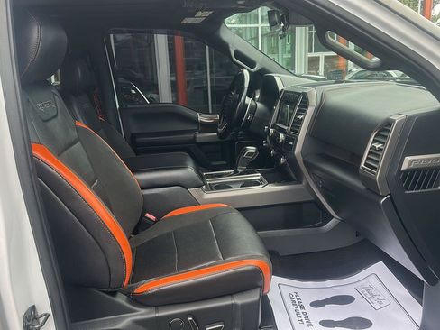 Used 2018 Ford F150 Raptor w/ Equipment Group 802A Luxury AWD/4WD image 9