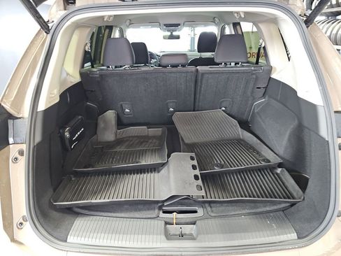 Used 2025 Nissan Rogue SV image 18