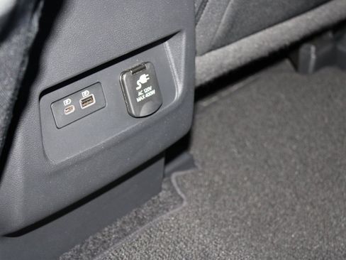 Used 2022 Nissan Frontier PRO-4X image 18