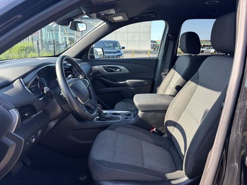 Used 2023 Chevrolet Traverse LT FWD image 33