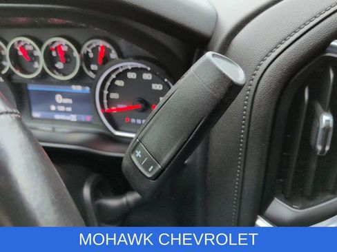 Used 2019 Chevrolet Silverado 1500 LT Trail Boss w/ Convenience Package AWD/4WD image 17