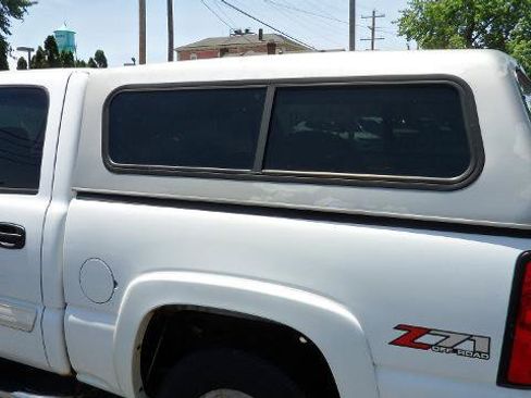 Used 2006 Chevrolet Silverado 1500 LT w/ Light Duty Power Package AWD/4WD image 8
