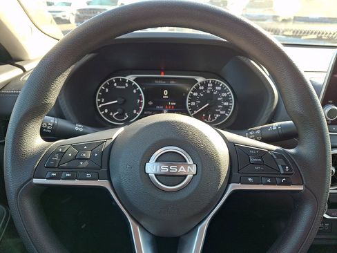 Used 2024 Nissan Sentra SV image 18